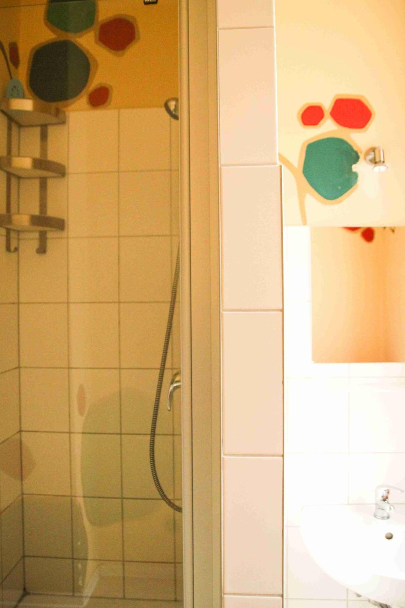Single Room Shower