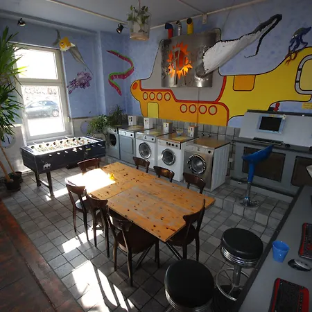 Sunflower Hostel Berlin-3